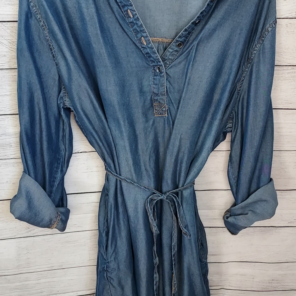 Time & Tru denim dress